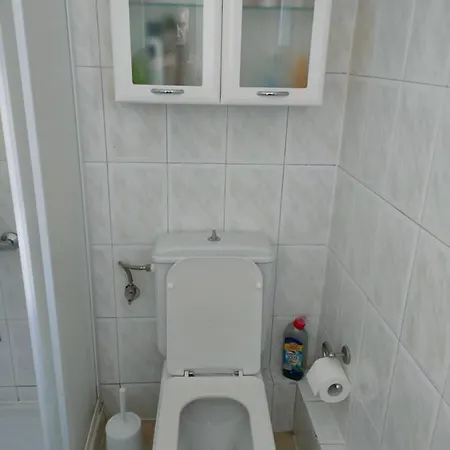 Wunderschone Mit Grossem Pool Und Meerblick Kalo Nero
